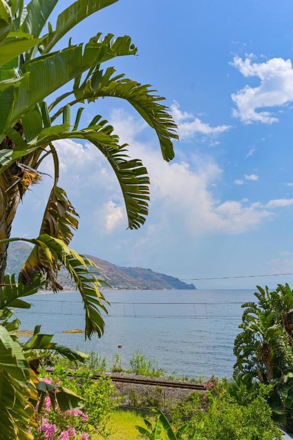 Hotel Baia Delle Sirene تاورمينا المظهر الخارجي الصورة
