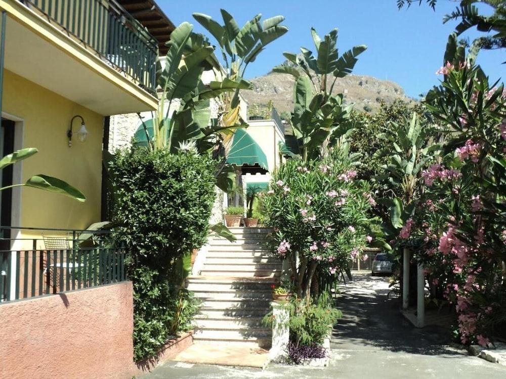 Hotel Baia Delle Sirene تاورمينا المظهر الخارجي الصورة