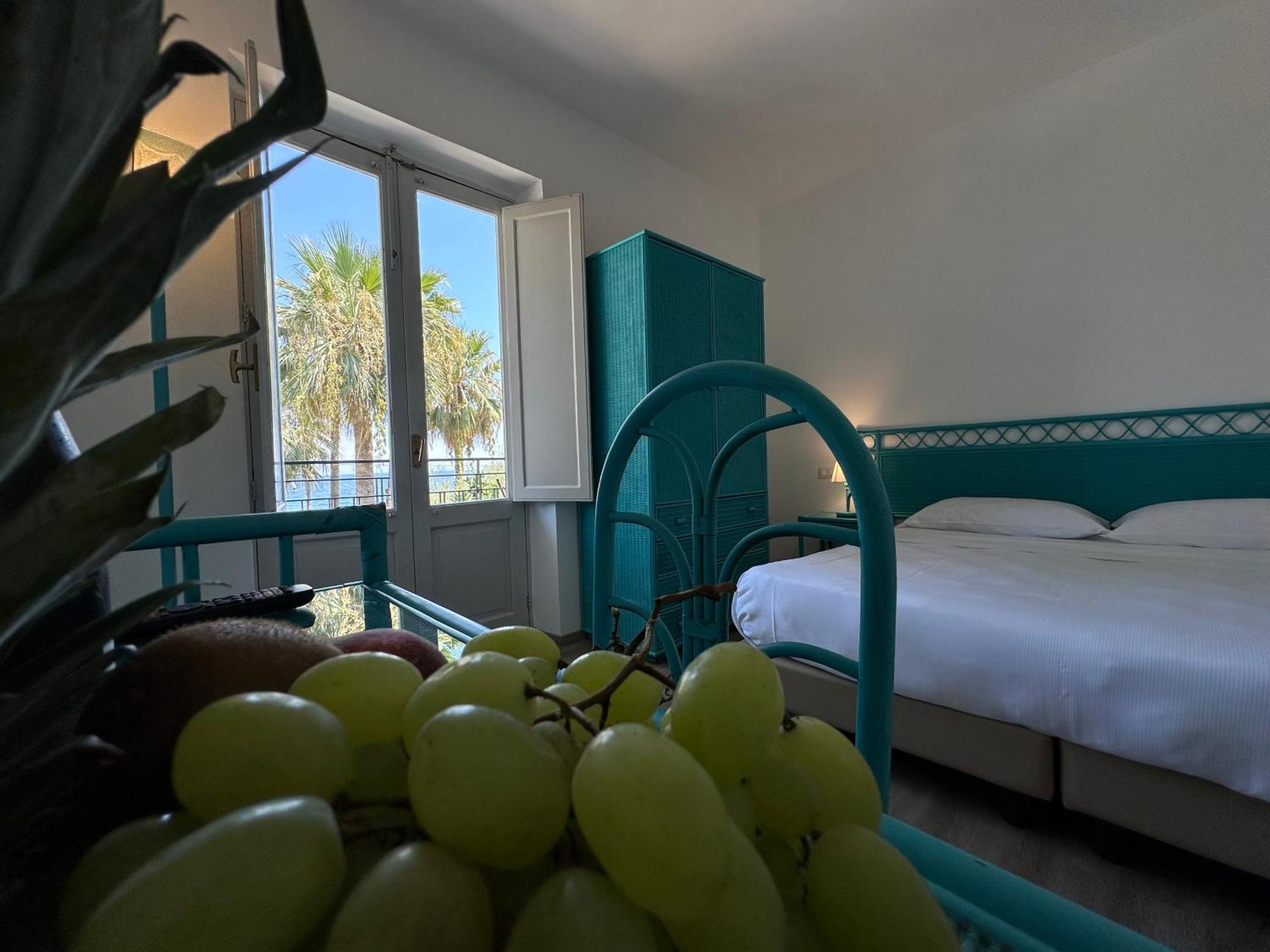 Hotel Baia Delle Sirene تاورمينا المظهر الخارجي الصورة