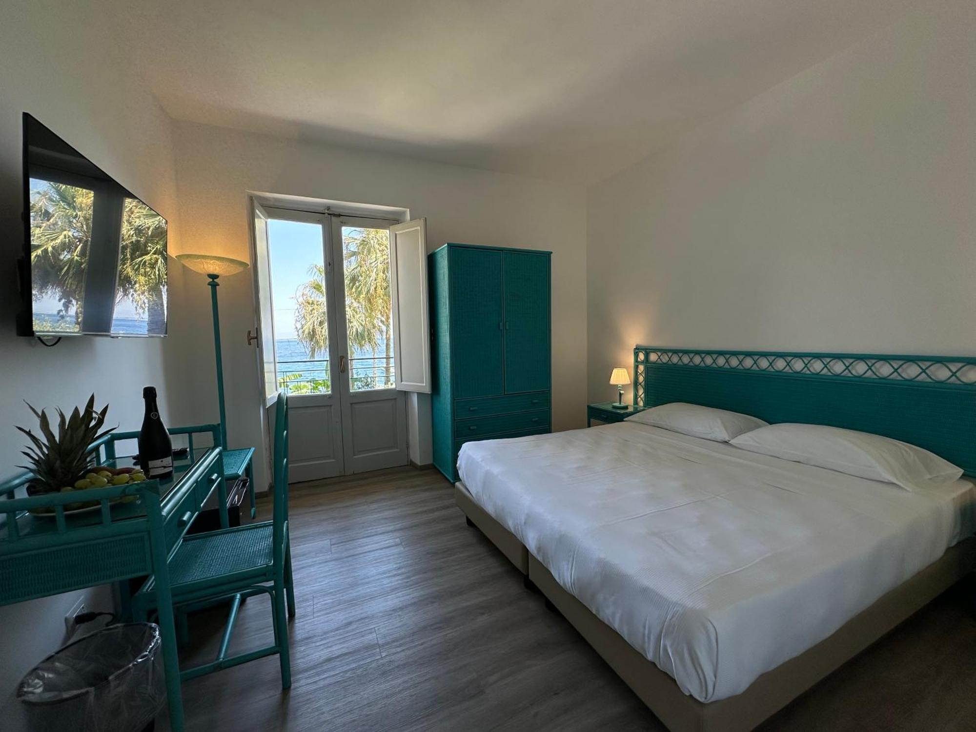Hotel Baia Delle Sirene تاورمينا المظهر الخارجي الصورة