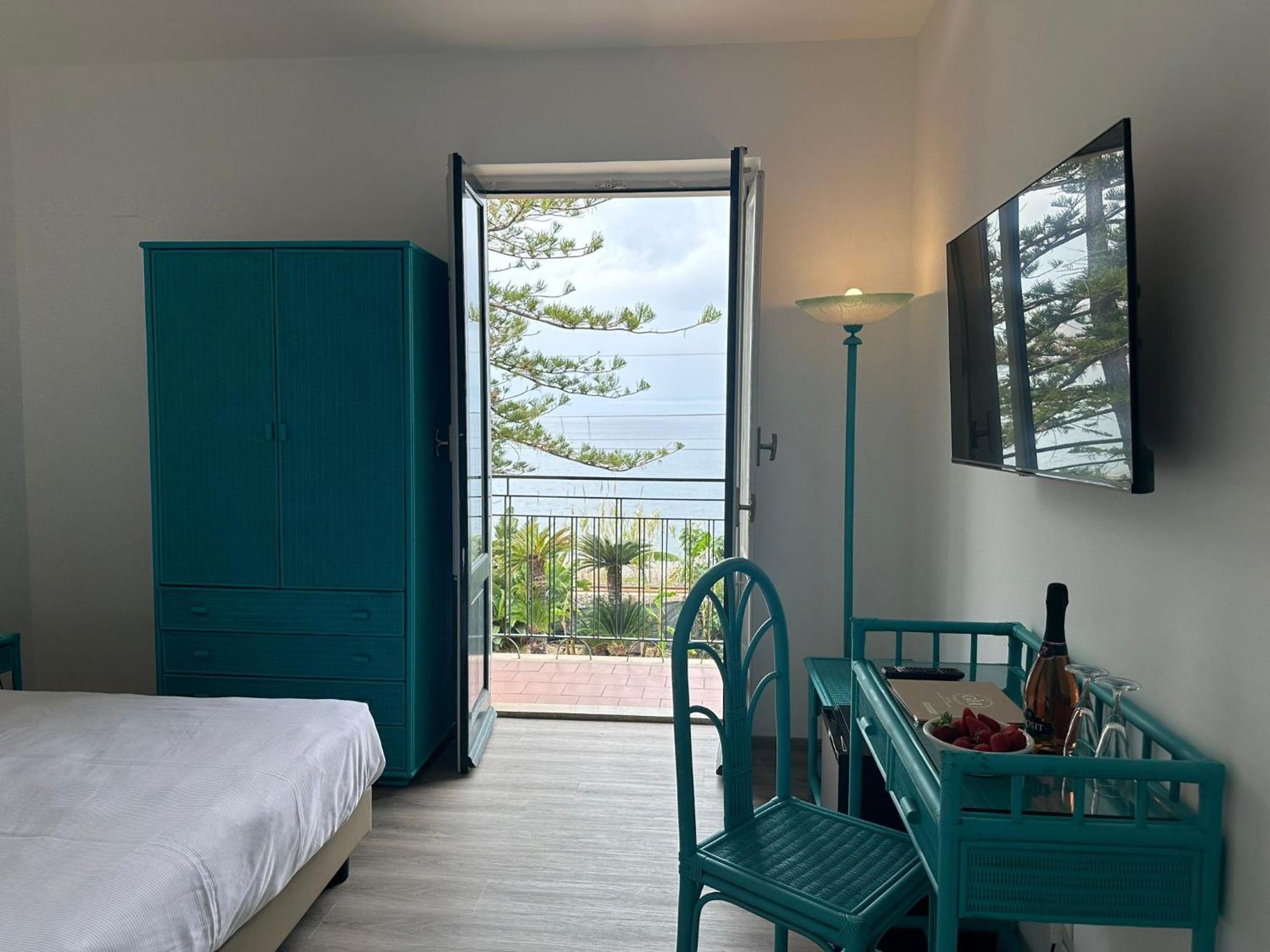 Hotel Baia Delle Sirene تاورمينا المظهر الخارجي الصورة