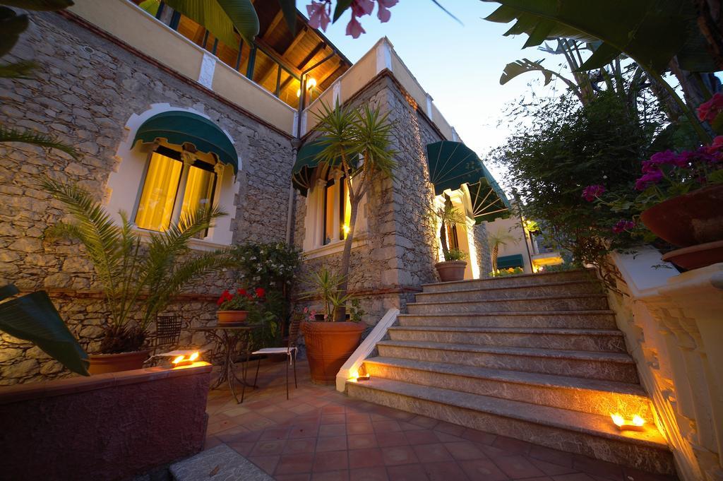 Hotel Baia Delle Sirene تاورمينا المظهر الخارجي الصورة